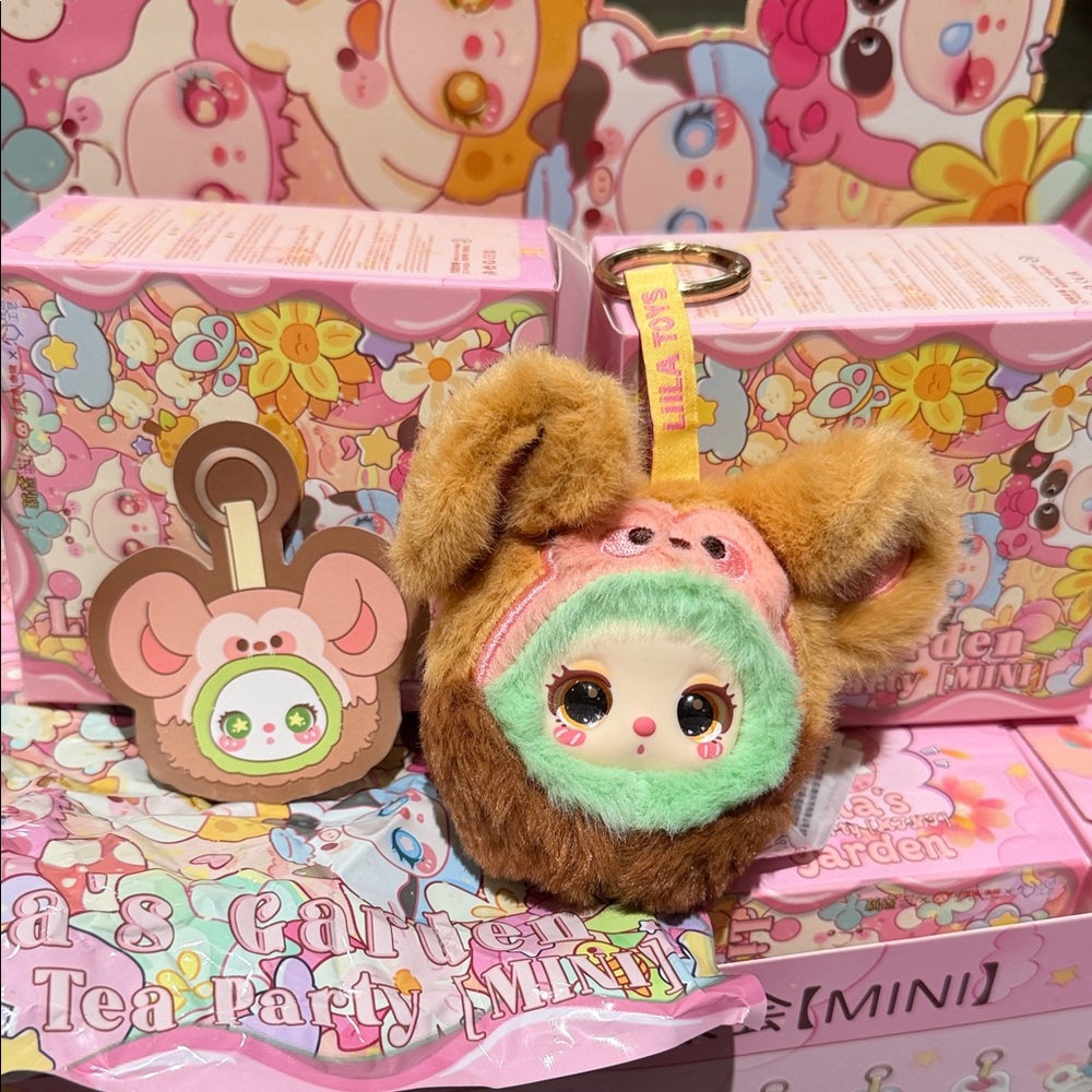 Liila’s Garden Tea Party - Kiwi monkey. Confirmed